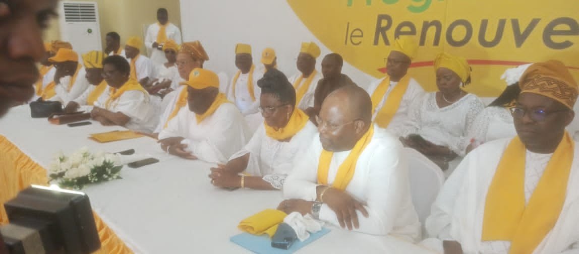 VLAVONOU en communion avec les Amazones de son parti