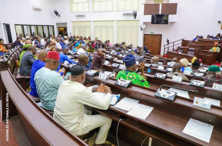 Les députés en séance plénière ce  mercredi à Porto-Novo