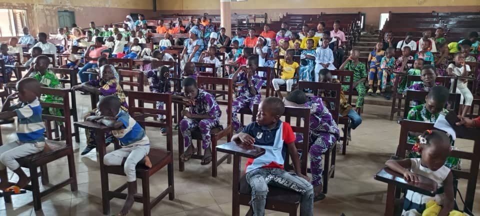 Le ReSPESD fait rayonner la voix des enfants à Djèrègbé