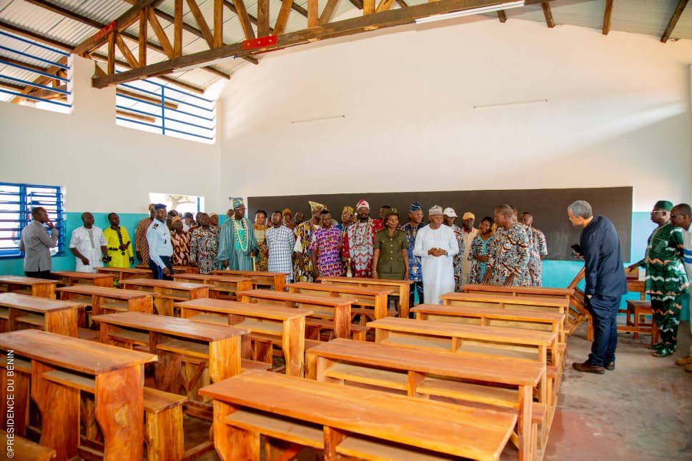 Éducation de base : un système rénové et stabilisé (2016-2023)