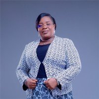 Dr Solange Odjo Ahlonsou récompense les meilleurs élèves de 2025