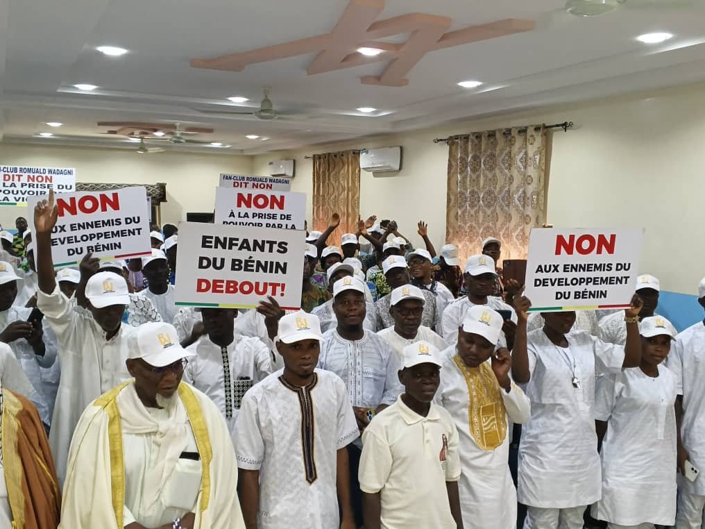 Jeunes, femmes et sages du fan-club Romuald WADAGNI du Zou condamnent fermement l’acte