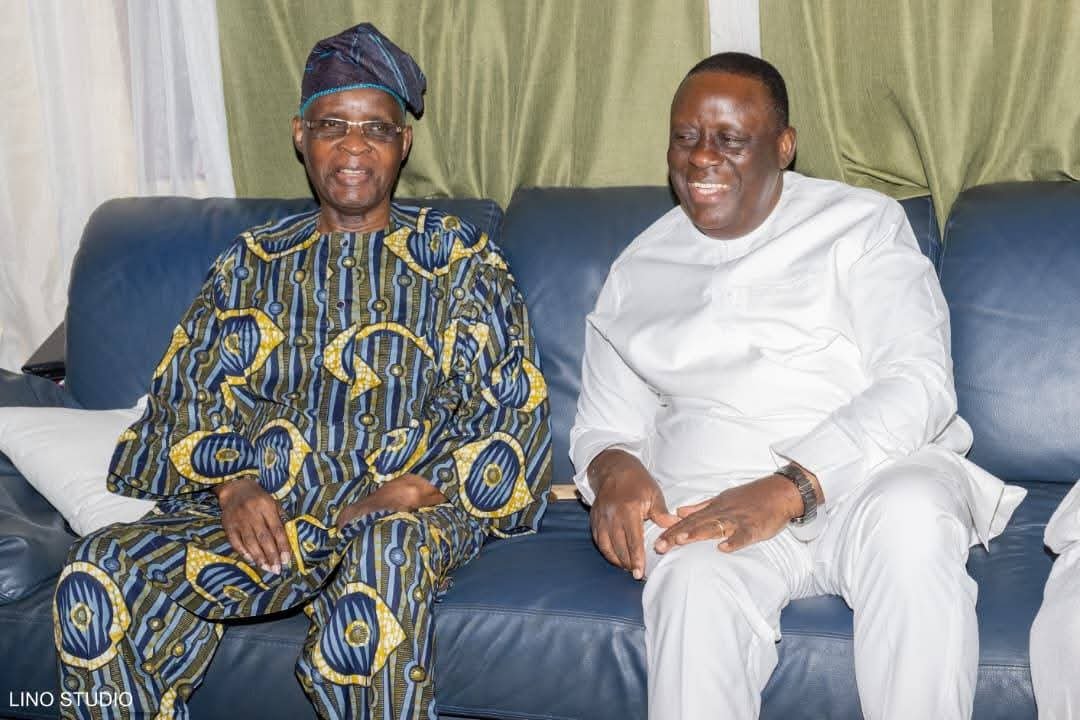 Vlavonou rend visite au roi d’Adja-Ouèrè et à Fagbohoun