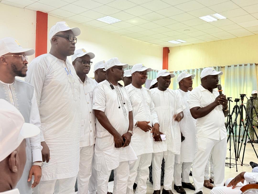 Le Fan-club Romuald WADAGNI installe ses coordinations les Collines