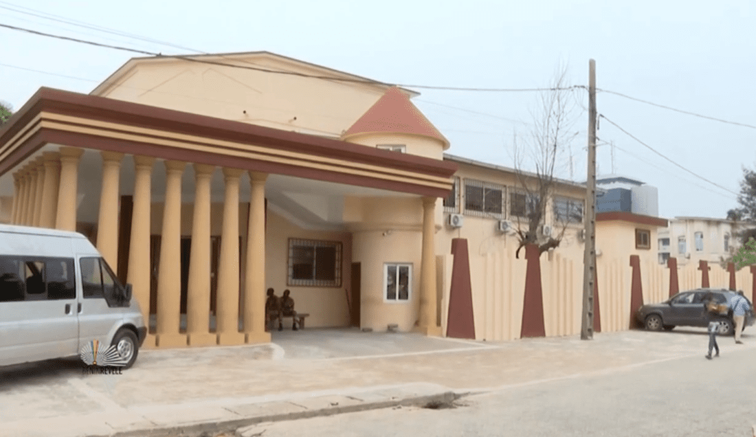 Un ancien officier français éclaboussé par une affaire de faux permis