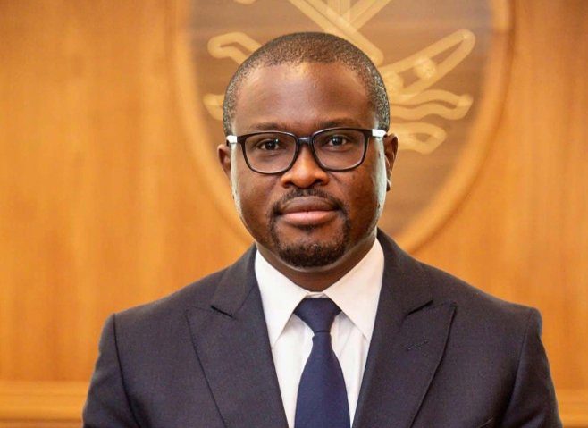 Romuald WADAGNI avance à grands pas