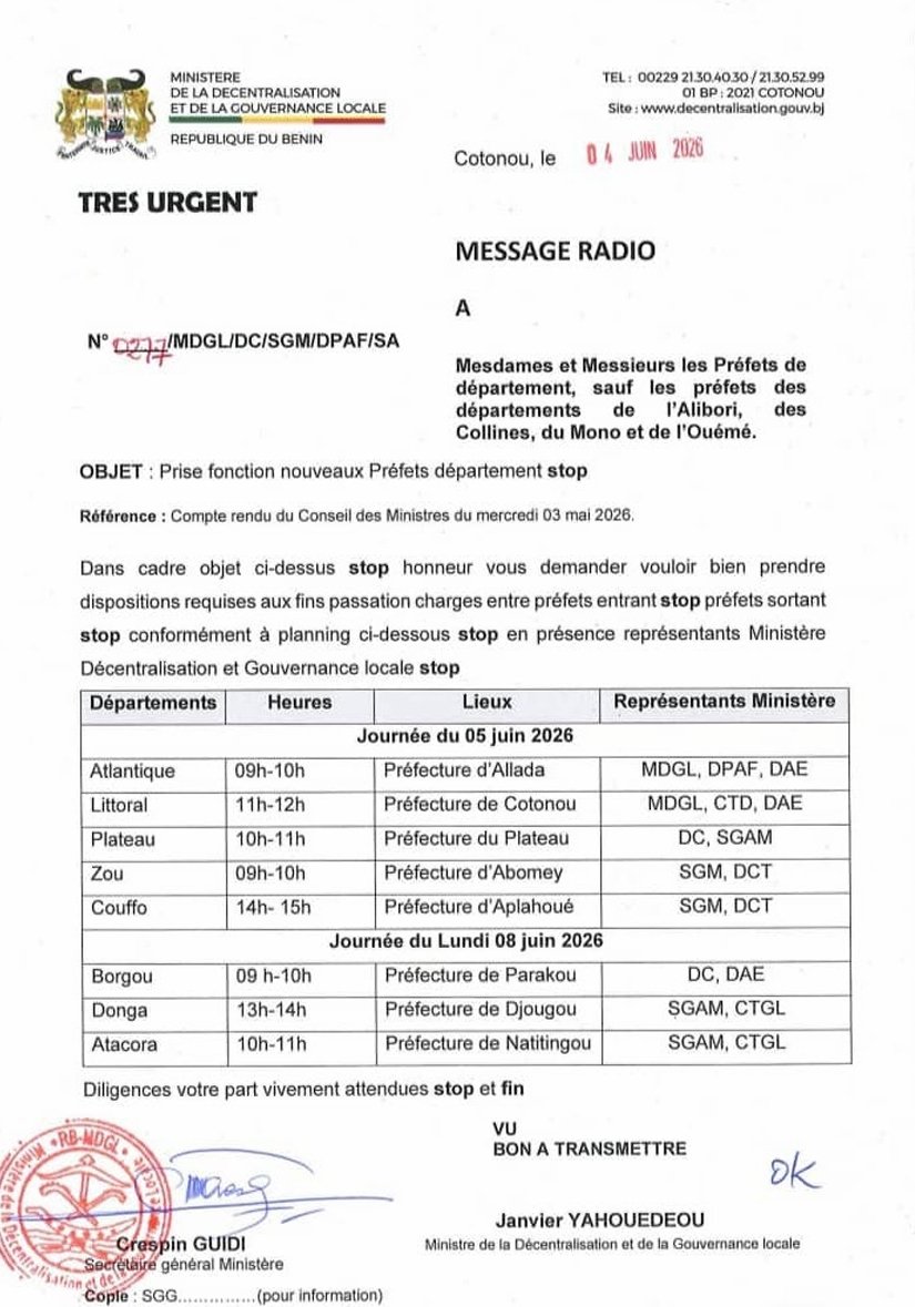 Huit préfets entrent en fonction