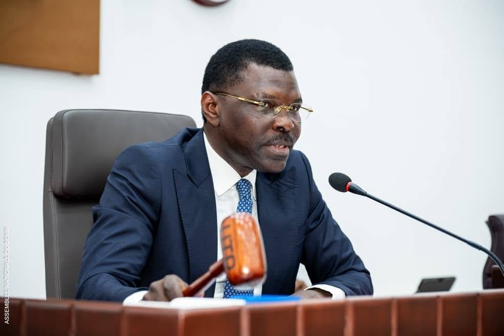 Joseph Djogbénou fait adopter un budget social de 4 148 milliards FCFA