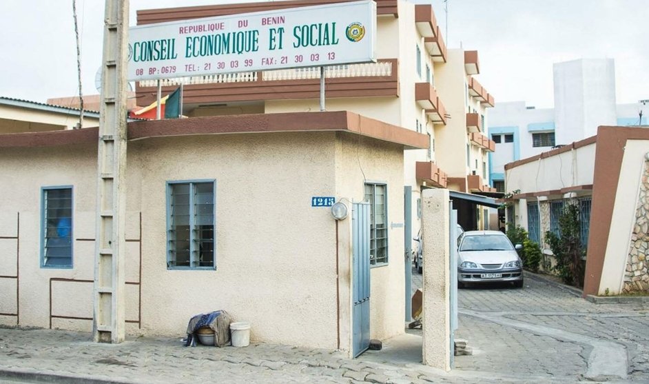 Une nouvelle réforme du CES en examen