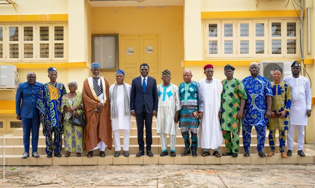 Joseph Djogbénou à l’écoute des préoccupations du Haut Conseil des Sages de Sakété