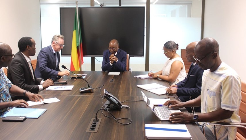Janvier Yahouédéhou et la SNV : un nouveau cap après 55 ans de coopération